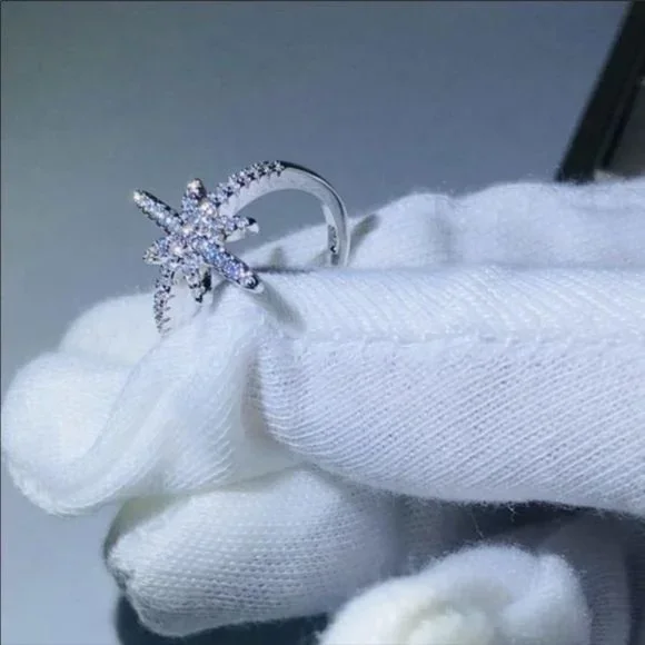 NEW 💍18K White Gold Shooting Star Ring - Picture 2 of 7